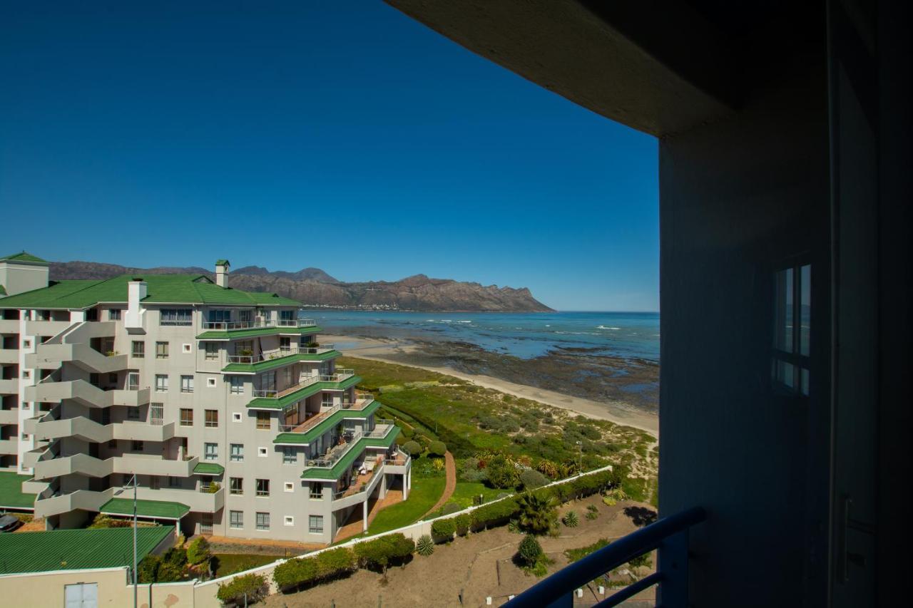 Ocean Breeze Hotel Strand Eksteriør billede