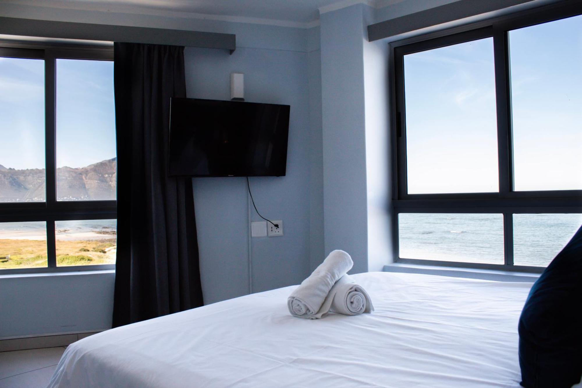 Ocean Breeze Hotel Strand Eksteriør billede